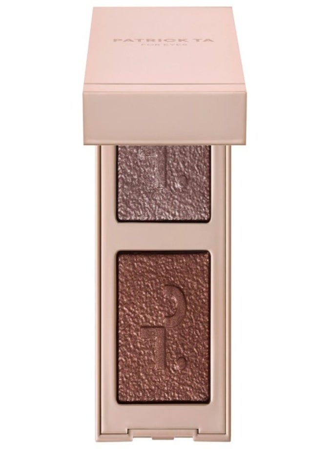 باتريك تا ثنائي ظلال العيون باتريك تا ميجور دايمنشن آي إيلوجن 4 مل - ظلال كريمية وبودرة عالية اللمعان ستيل آت ذا كلوب - Image 1